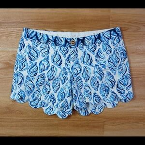 Lilly Pulitzer Buttercup Stretch Short Shell Design size 8